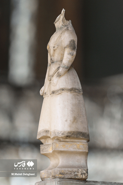 آثار تجاوز هوایی به کاخ گلستان