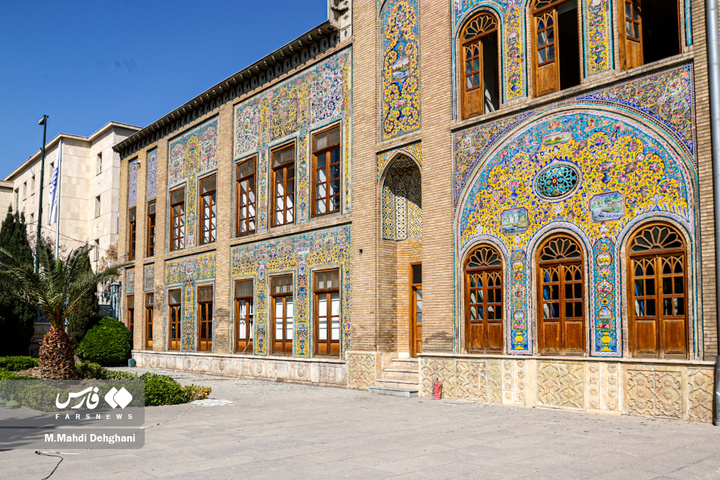 آثار تجاوز هوایی به کاخ گلستان