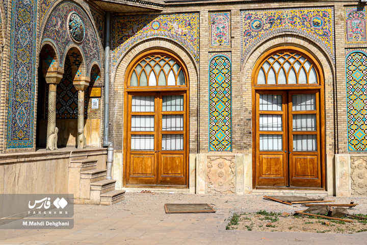 آثار تجاوز هوایی به کاخ گلستان