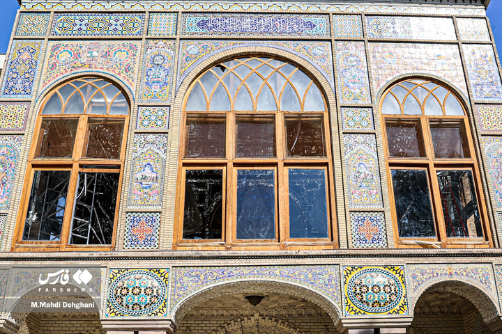 آثار تجاوز هوایی به کاخ گلستان