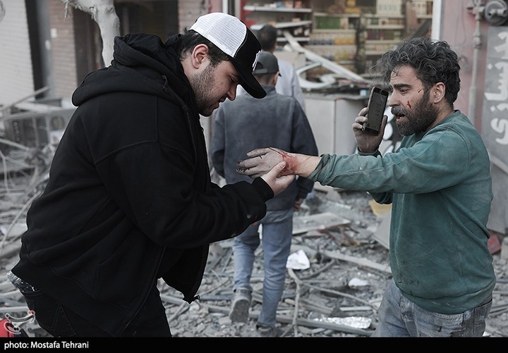 حمله آمریکایی-صهیونی به اطراف میدان انقلاب