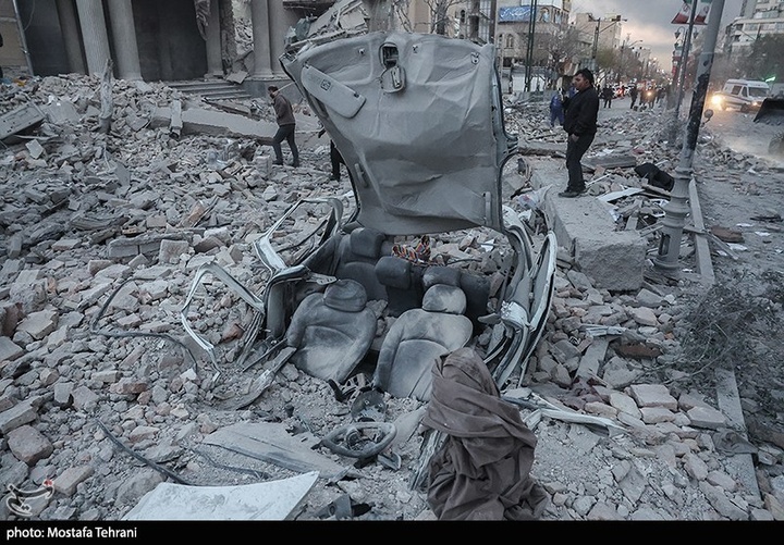 حمله آمریکایی-صهیونی به اطراف میدان انقلاب