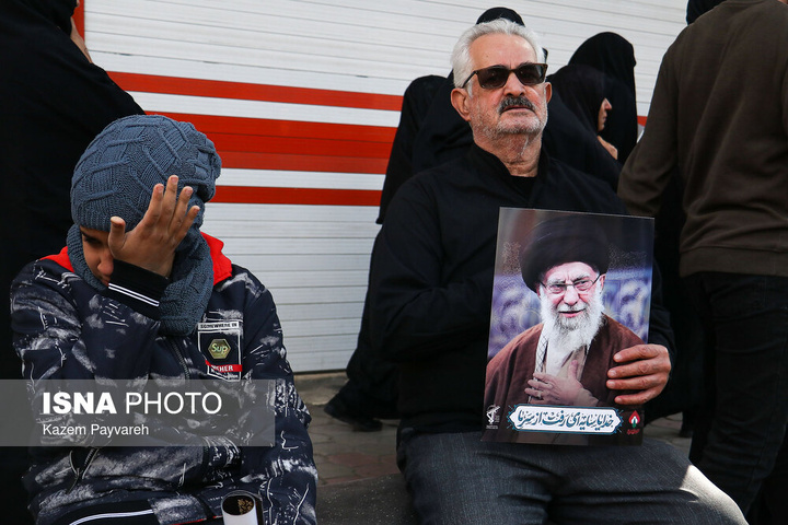 تشییع پیکر ۱۲ شهید تجاوز آمریکایی - صهیونی در کاشان