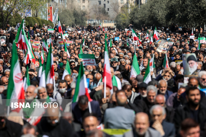 راهپیمایی مردم تهران در اعلام انزجار از جنایات آمریکا و رژیم صهیونیستی