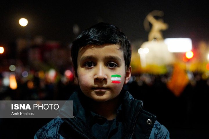 تجمع شبانه مردم در سوگ رهبر شهید - تهران