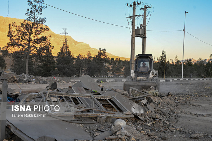 خسارات ناشی از تجاوز هوایی آمریکا و رژیم صهیونیستی به ایران - شیراز