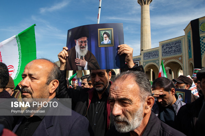 راهپیمایی مردم اصفهان در انزجار از جنایات آمریکا و رژیم صهیونیستی