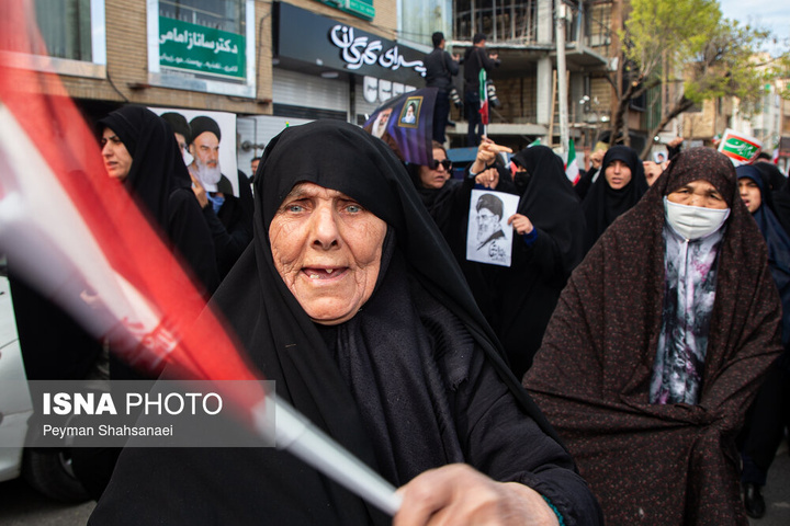راهپیمایی مردم اصفهان در انزجار از جنایات آمریکا و رژیم صهیونیستی