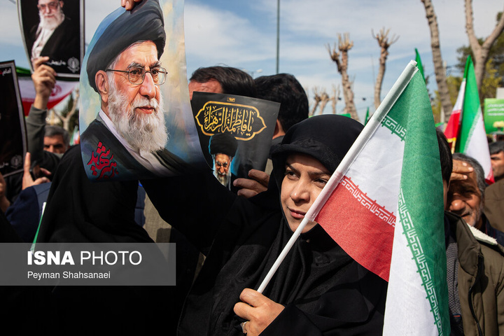 راهپیمایی مردم اصفهان در انزجار از جنایات آمریکا و رژیم صهیونیستی