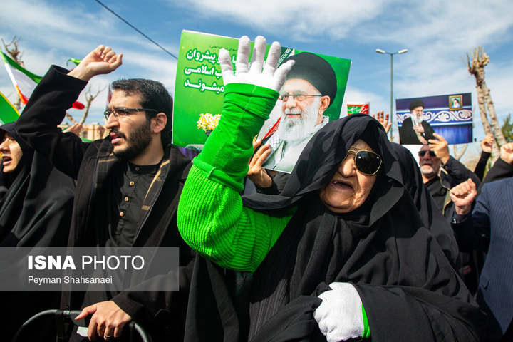 راهپیمایی مردم اصفهان در انزجار از جنایات آمریکا و رژیم صهیونیستی