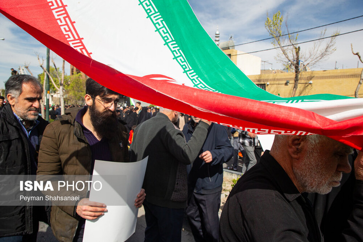 راهپیمایی مردم اصفهان در انزجار از جنایات آمریکا و رژیم صهیونیستی