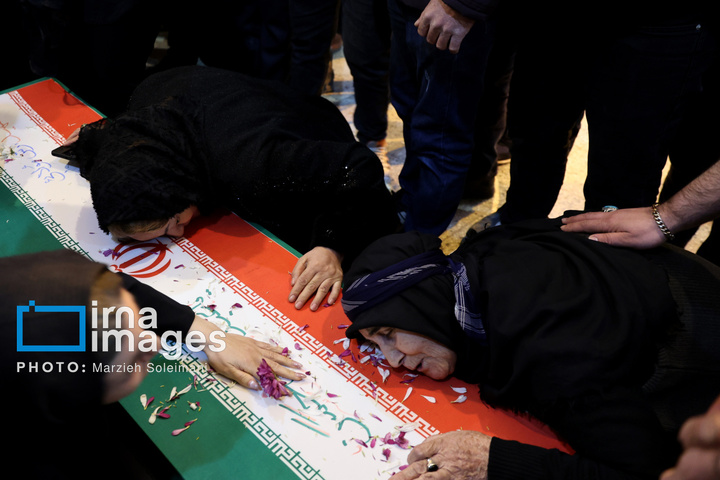 تدفین پیکر شهدای حملات آمریکا و رژیم صهیونیستی در بهشت زهرا (س)