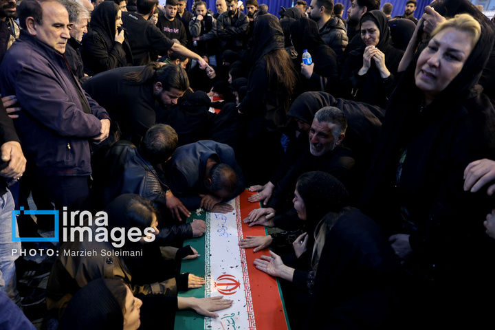 تدفین پیکر شهدای حملات آمریکا و رژیم صهیونیستی در بهشت زهرا (س)