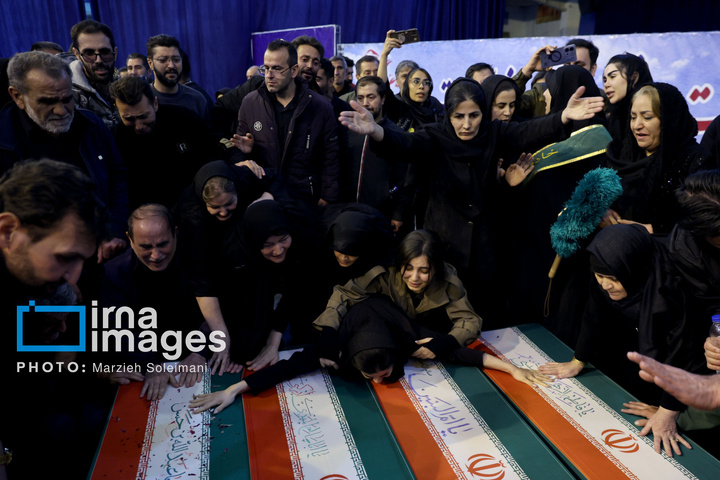 تدفین پیکر شهدای حملات آمریکا و رژیم صهیونیستی در بهشت زهرا (س)