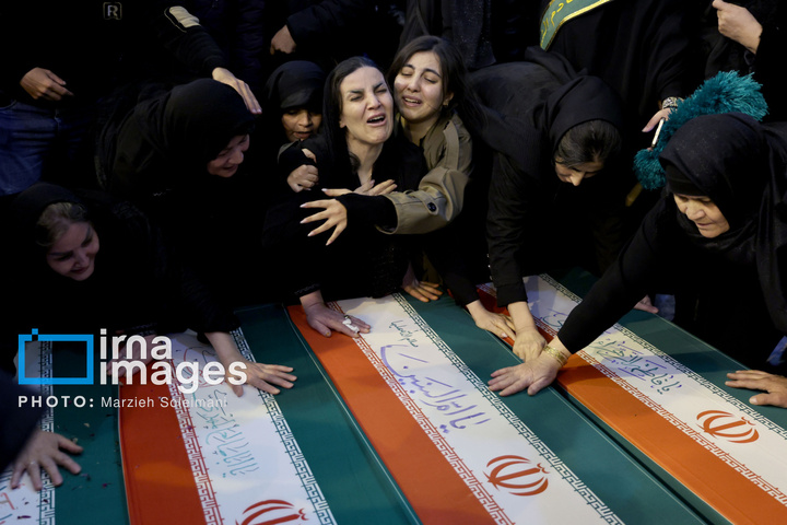 تدفین پیکر شهدای حملات آمریکا و رژیم صهیونیستی در بهشت زهرا (س)