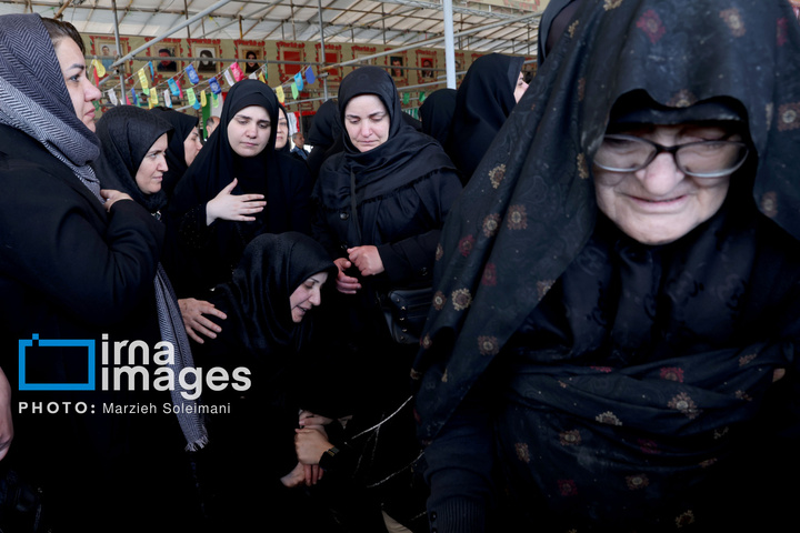 تدفین پیکر شهدای حملات آمریکا و رژیم صهیونیستی در بهشت زهرا (س)