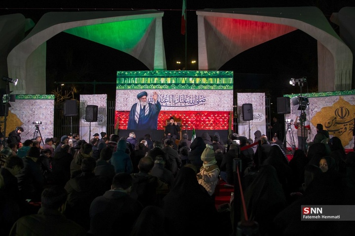 هفتمین شب اجتماع مردم تهران در سوگ رهبر شهید انقلاب