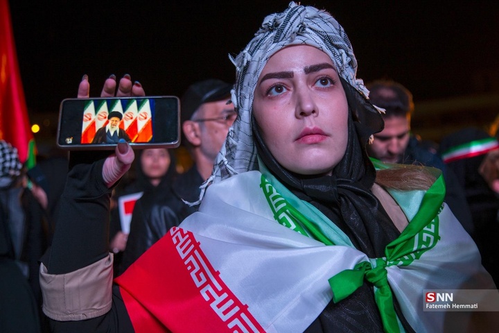 هفتمین شب اجتماع مردم تهران در سوگ رهبر شهید انقلاب