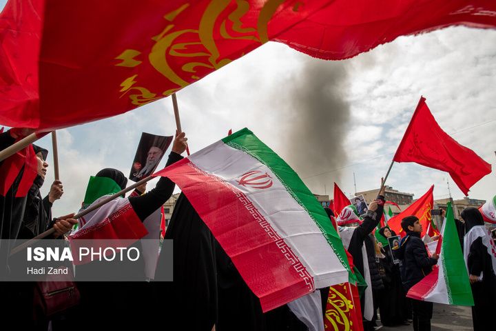 تجمع جمعی از بانوان تهرانی در اعلام انزجار از جنایات آمریکا و رژیم صهیونیستی