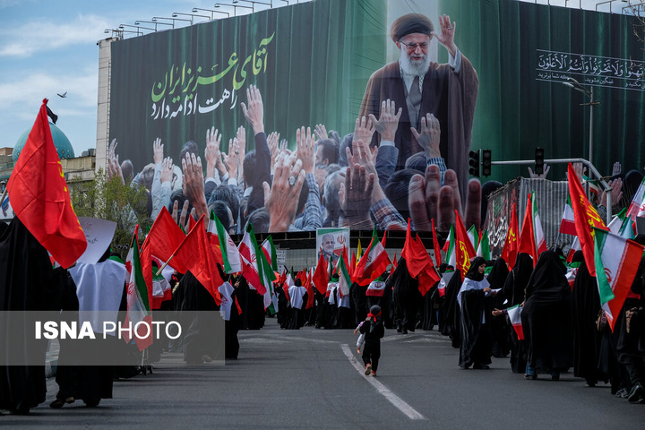 تجمع جمعی از بانوان تهرانی در اعلام انزجار از جنایات آمریکا و رژیم صهیونیستی