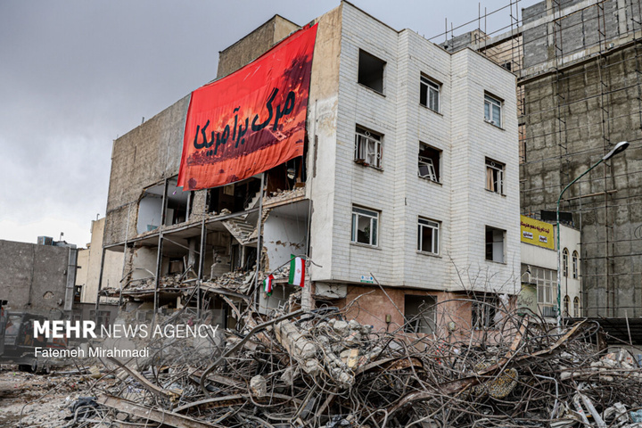 عملیات آواربرداری واحد مسکونی آسیب دیده در تهران