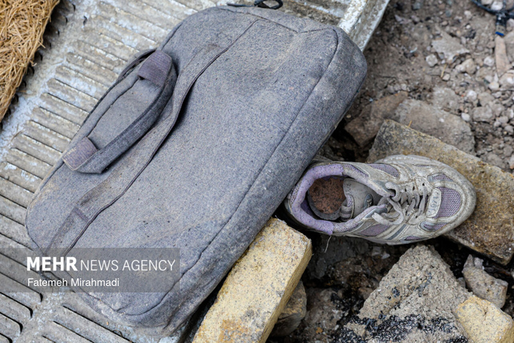 عملیات آواربرداری واحد مسکونی آسیب دیده در تهران