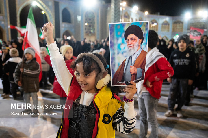 اجتماع دانش آموزان آران وبیدگل در محکومیت تجاوز آمریکا ورژیم صهیونیستی