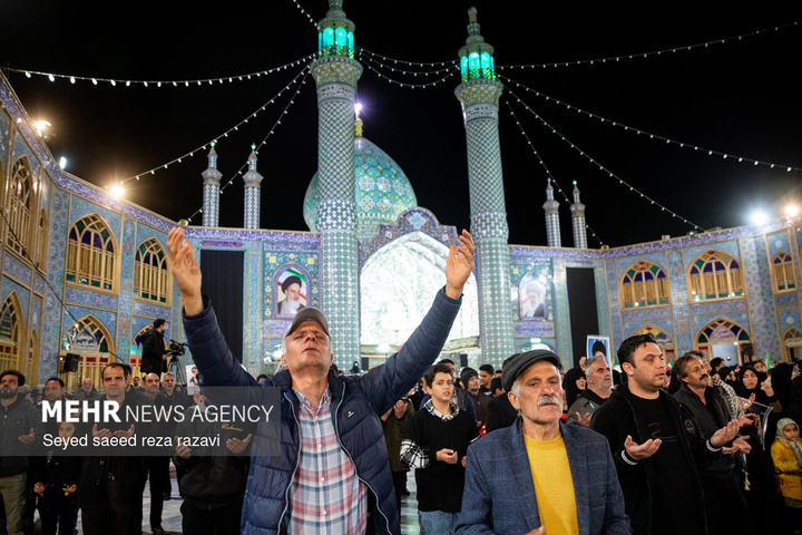 اجتماع دانش آموزان آران وبیدگل در محکومیت تجاوز آمریکا ورژیم صهیونیستی