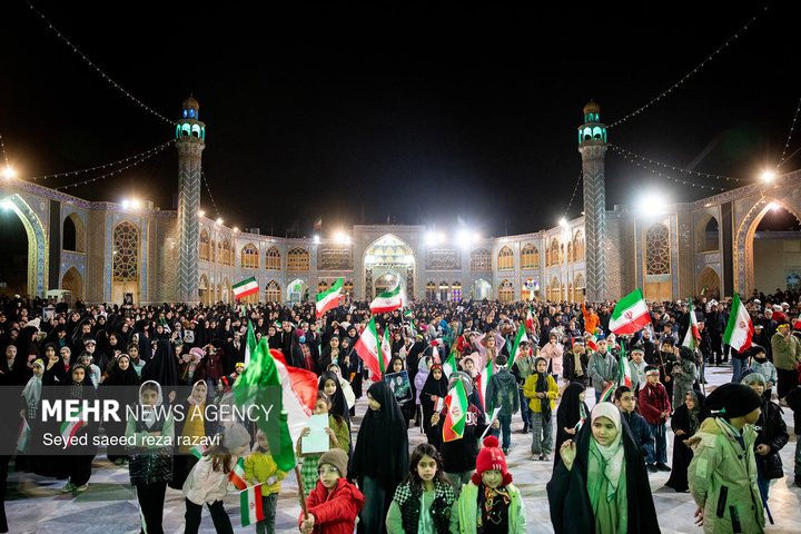 اجتماع دانش آموزان آران وبیدگل در محکومیت تجاوز آمریکا ورژیم صهیونیستی