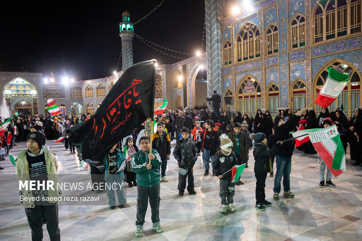 اجتماع دانش آموزان آران وبیدگل در محکومیت تجاوز آمریکا ورژیم صهیونیستی