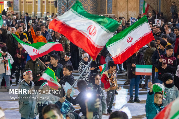 اجتماع دانش آموزان آران وبیدگل در محکومیت تجاوز آمریکا ورژیم صهیونیستی