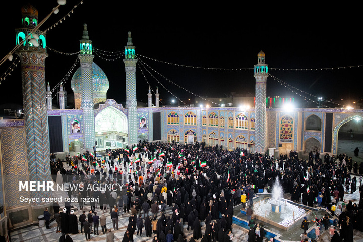 اجتماع دانش آموزان آران وبیدگل در محکومیت تجاوز آمریکا ورژیم صهیونیستی