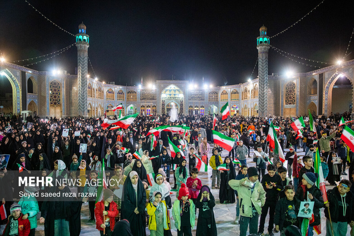 اجتماع دانش آموزان آران وبیدگل در محکومیت تجاوز آمریکا ورژیم صهیونیستی