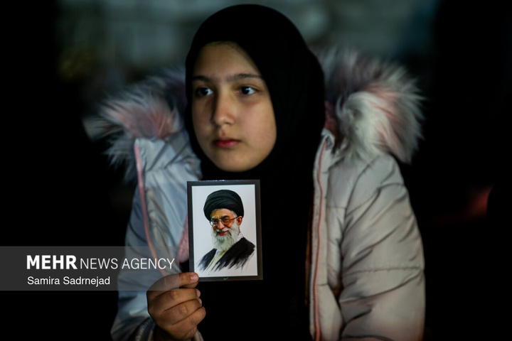 احیای شب نوزدهم ماه مبارک رمضان در میدان باغ‌فیض تهران