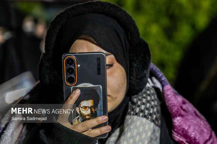 احیای شب نوزدهم ماه مبارک رمضان در میدان باغ‌فیض تهران