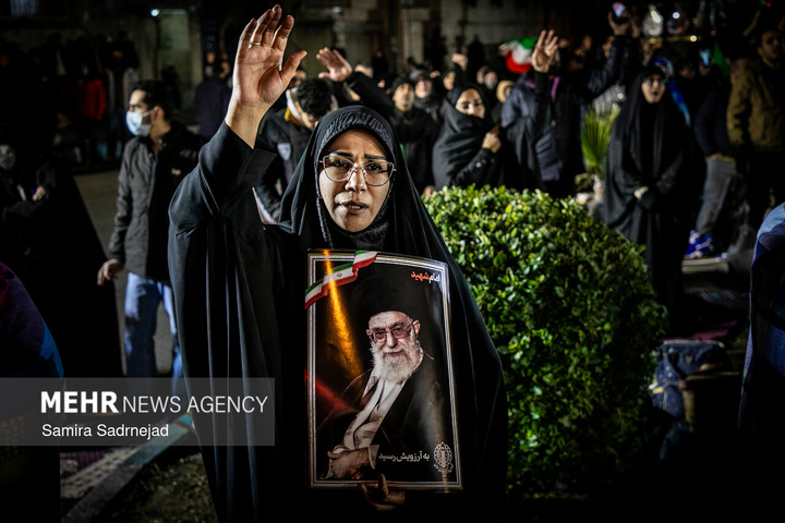 احیای شب نوزدهم ماه مبارک رمضان در میدان باغ‌فیض تهران