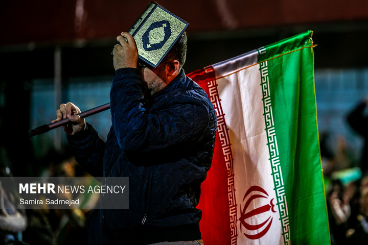 احیای شب نوزدهم ماه مبارک رمضان در میدان باغ‌فیض تهران