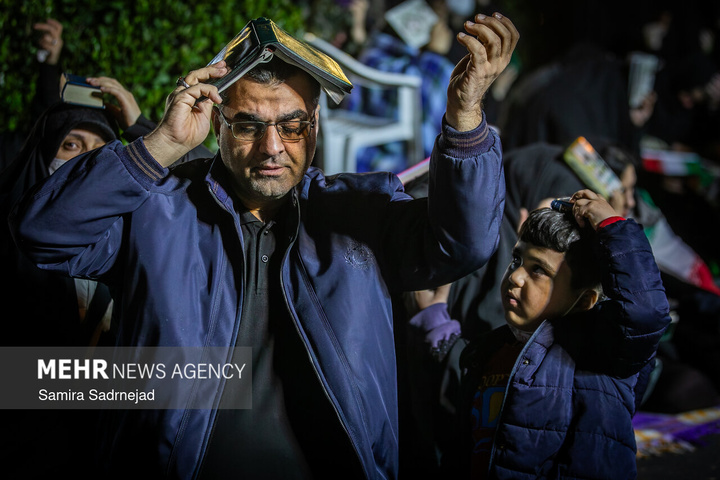 احیای شب نوزدهم ماه مبارک رمضان در میدان باغ‌فیض تهران