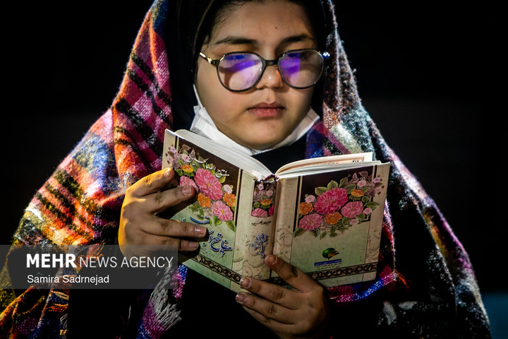 احیای شب نوزدهم ماه مبارک رمضان در میدان باغ‌فیض تهران