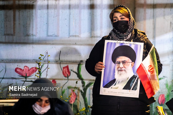 احیای شب نوزدهم ماه مبارک رمضان در میدان باغ‌فیض تهران