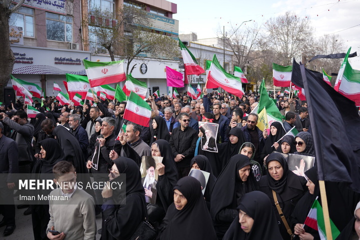 بیعت مردم سراسر کشور با سومین رهبر انقلاب اسلامی