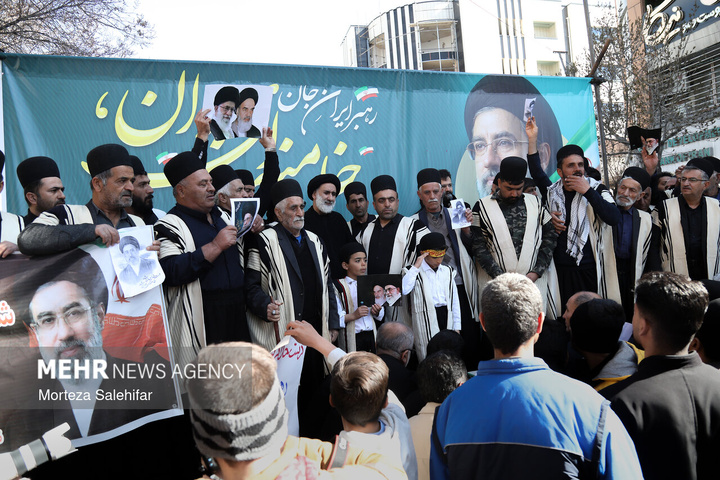 بیعت مردم سراسر کشور با سومین رهبر انقلاب اسلامی