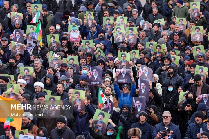 بیعت مردم سراسر کشور با سومین رهبر انقلاب اسلامی