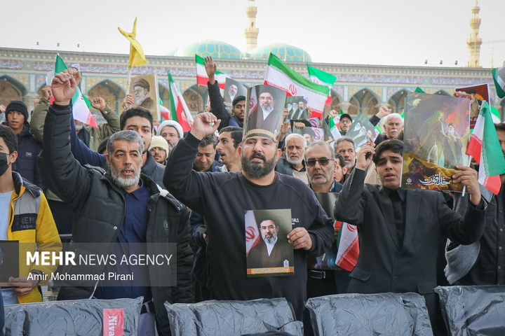 بیعت مردم سراسر کشور با سومین رهبر انقلاب اسلامی