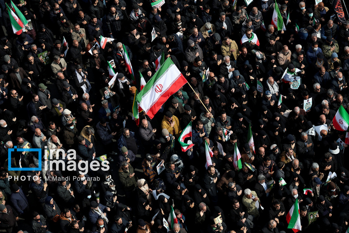 تشییع پیکر ۳۵ شهید در تهران