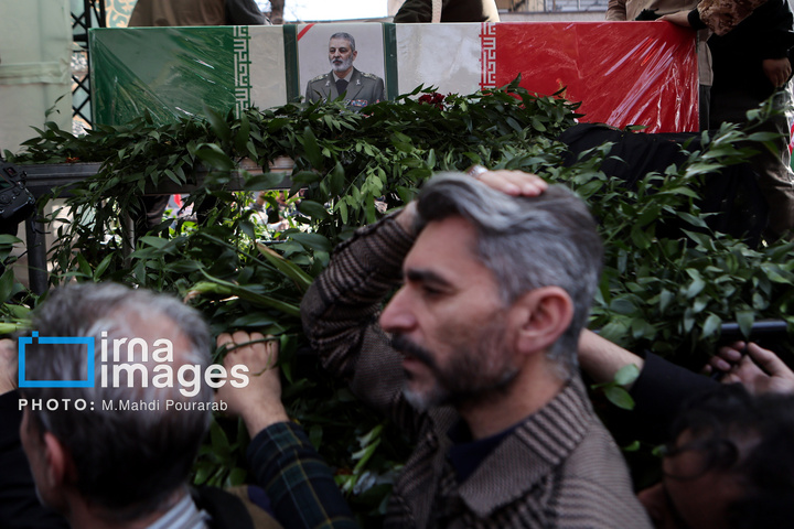 تشییع پیکر ۳۵ شهید در تهران