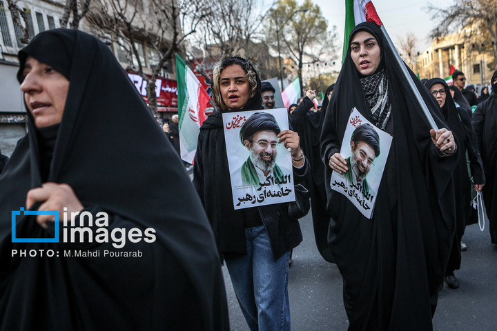 تشییع پیکر ۳۵ شهید در تهران