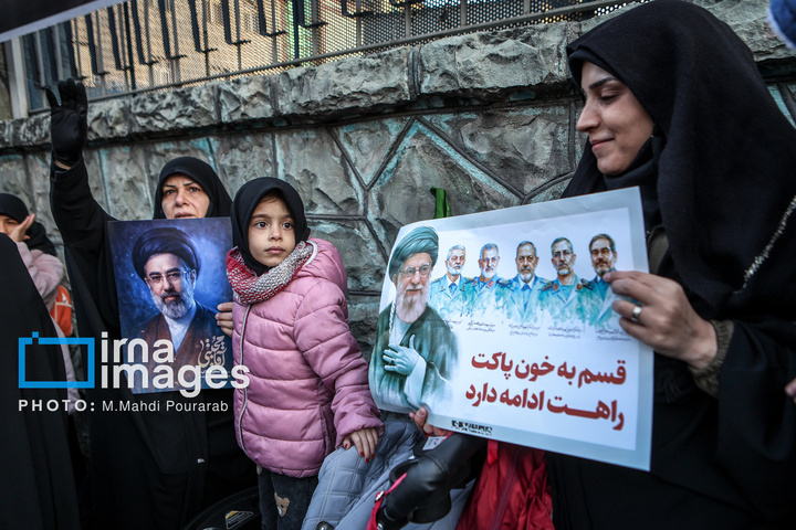 تشییع پیکر ۳۵ شهید در تهران