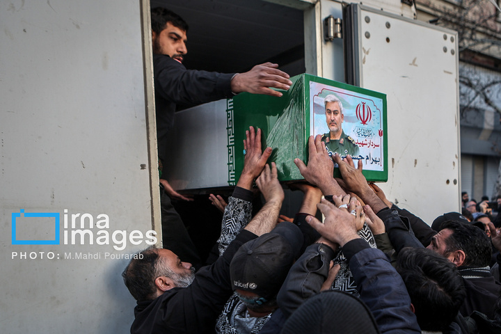 تشییع پیکر ۳۵ شهید در تهران