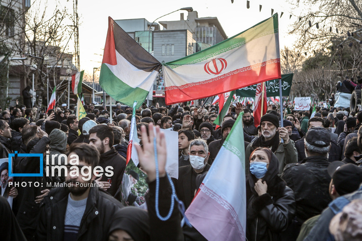 تشییع پیکر ۳۵ شهید در تهران